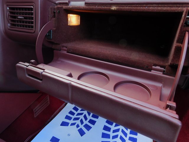 Used 1987 Cadillac Allante image 19