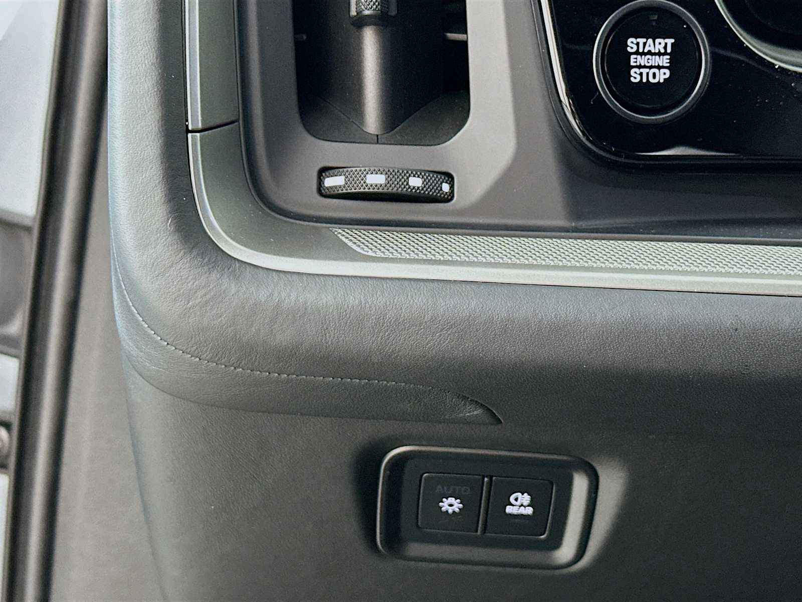 New 2026 Porsche Cayenne image 13