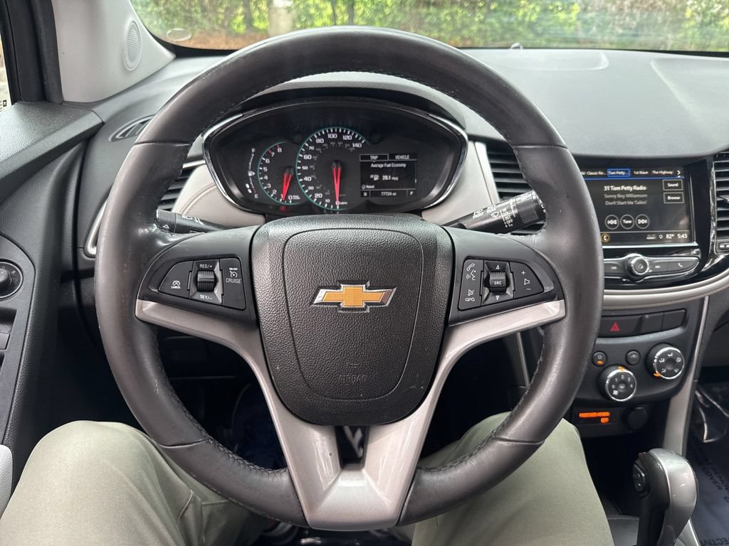 Used 2018 Chevrolet Trax LT w/ Driver Confidence Package FWD image 25