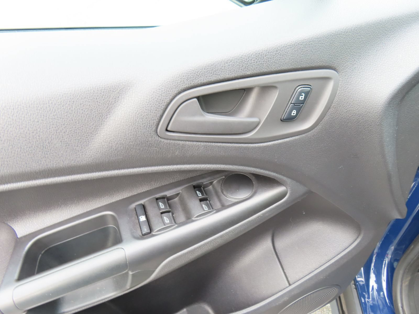 Used 2017 Ford Transit Connect XL FWD image 9