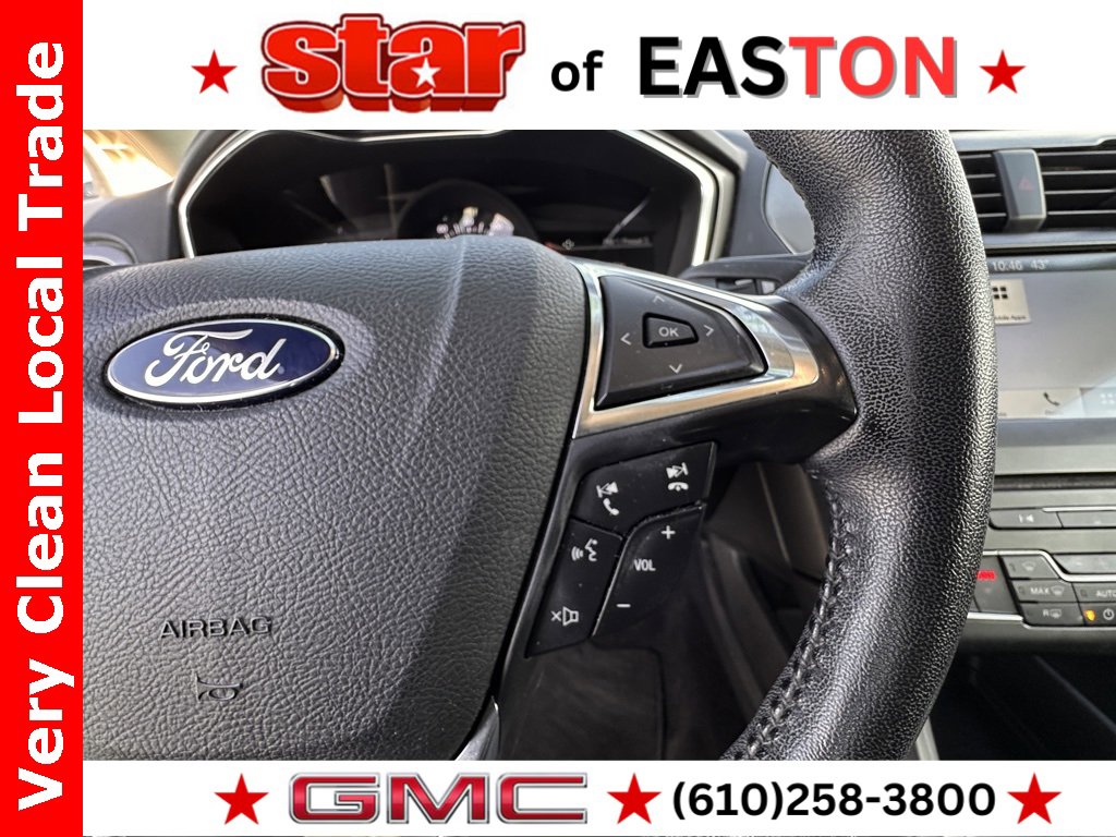 Used 2017 Ford Fusion SE w/ Equipment Group 201A image 27