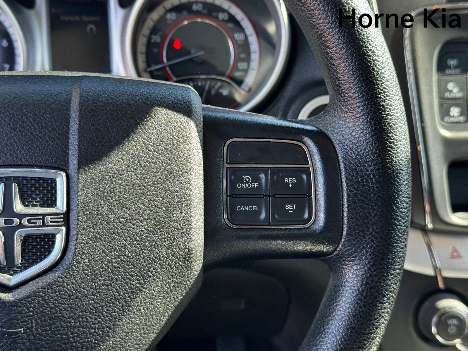 Used 2019 Dodge Journey SE image 19