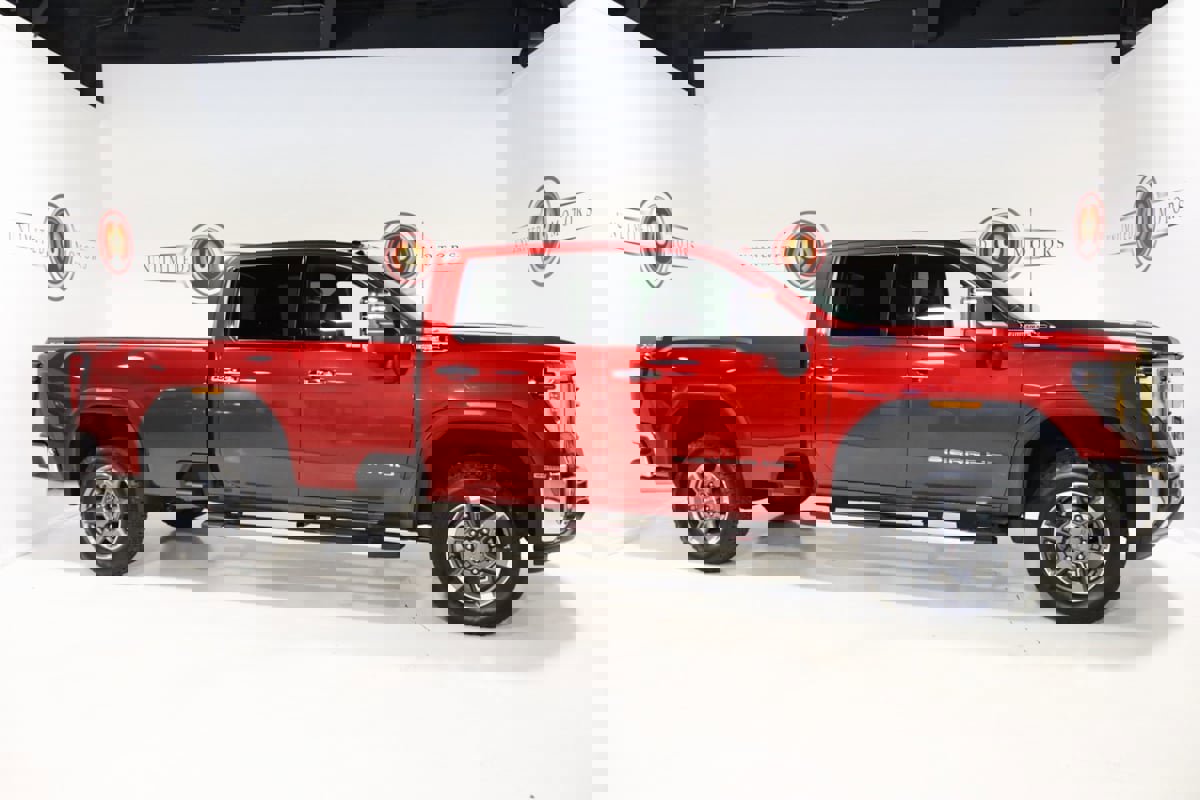 Used 2025 GMC Sierra 3500 SLT w/ SLT Premium Package image 42