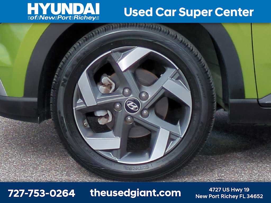 Certified 2024 Hyundai Venue SEL FWD image 10