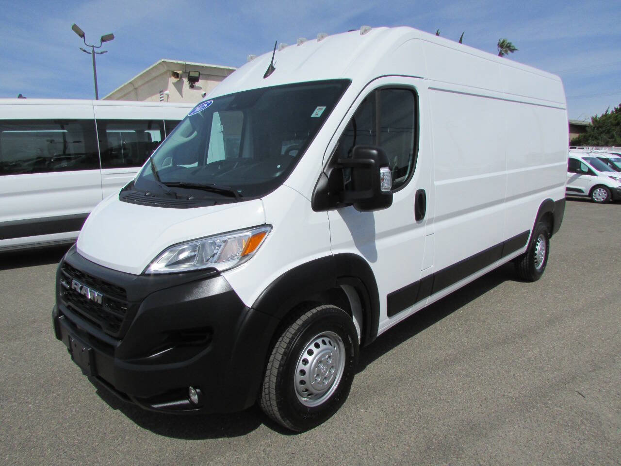 Used 2025 RAM ProMaster 3500 w/ Convenience Group FWD image 4