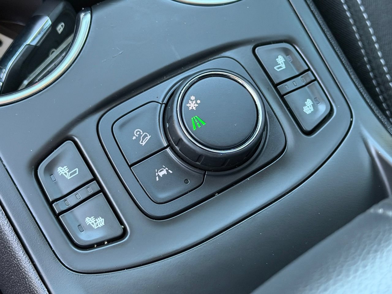 Used 2022 GMC Terrain SLE w/ Driver Convenience Package FWD image 22