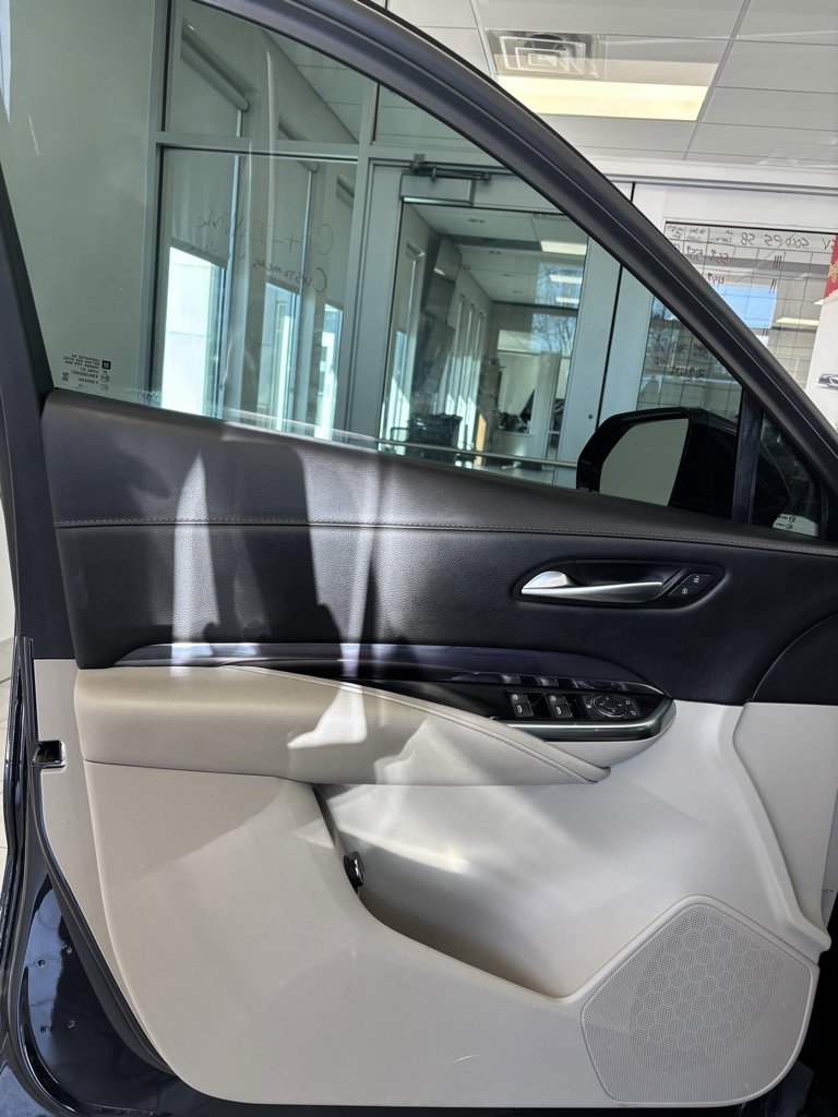 Certified 2022 Cadillac XT4 Luxury image 7