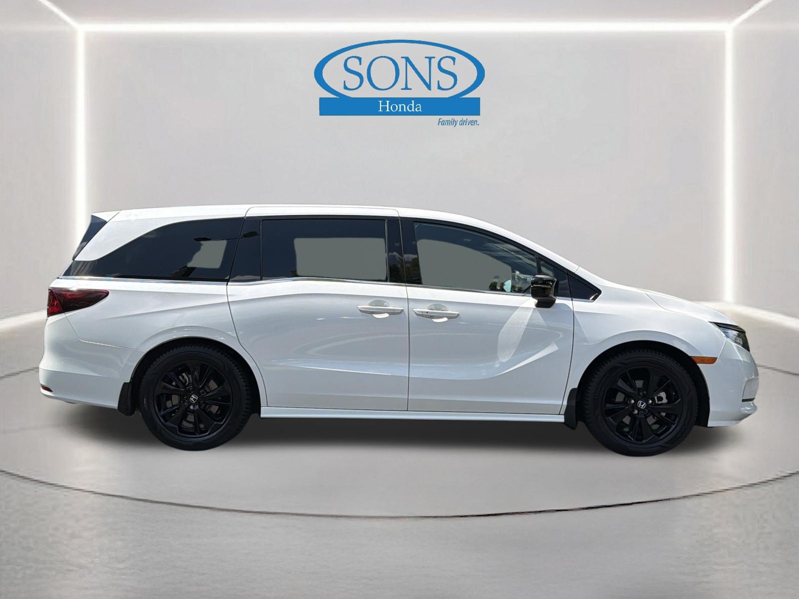 Certified 2024 Honda Odyssey Sport image 29