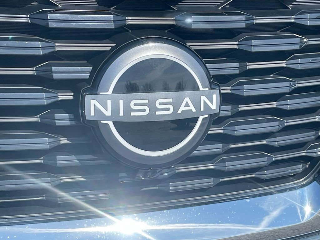 Used 2023 Nissan Rogue SL AWD/4WD image 9