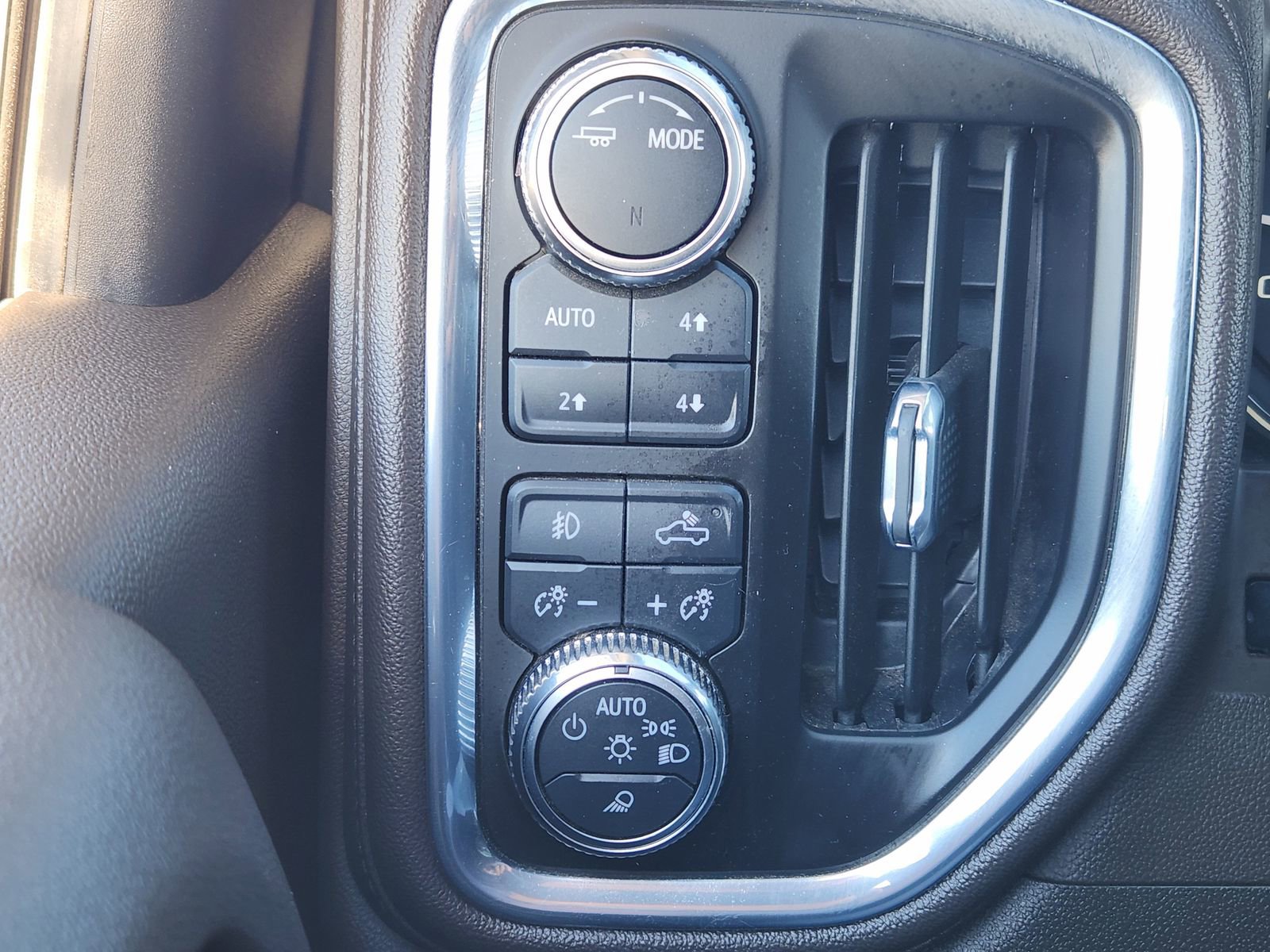 Used 2023 GMC Sierra 2500 Denali w/ Denali Ultimate Package image 25