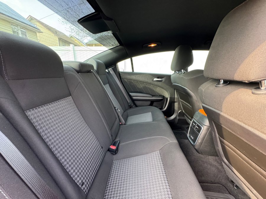 Used 2022 Dodge Charger GT image 33