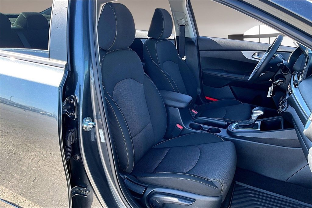 Used 2024 Kia Forte LXS w/ LXS Technology Package image 7