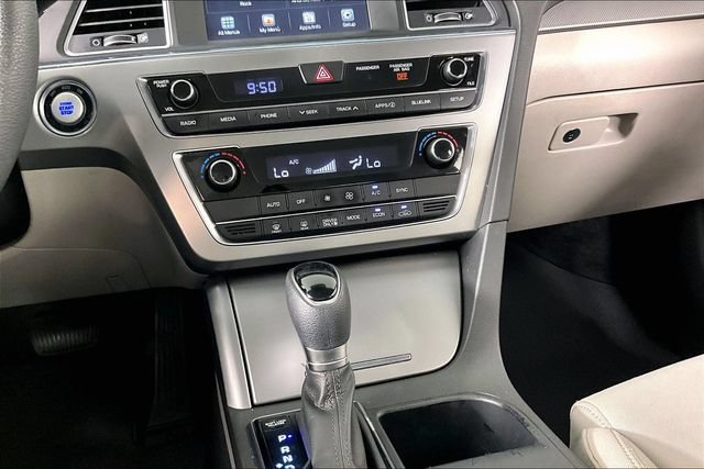Used 2017 Hyundai Sonata SE FWD image 6