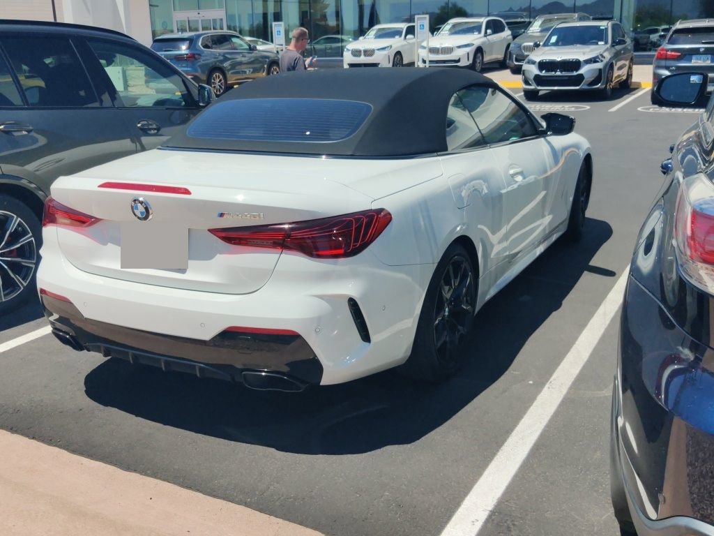 Used 2026 BMW M440i Convertible w/ Premium Package RWD image 4
