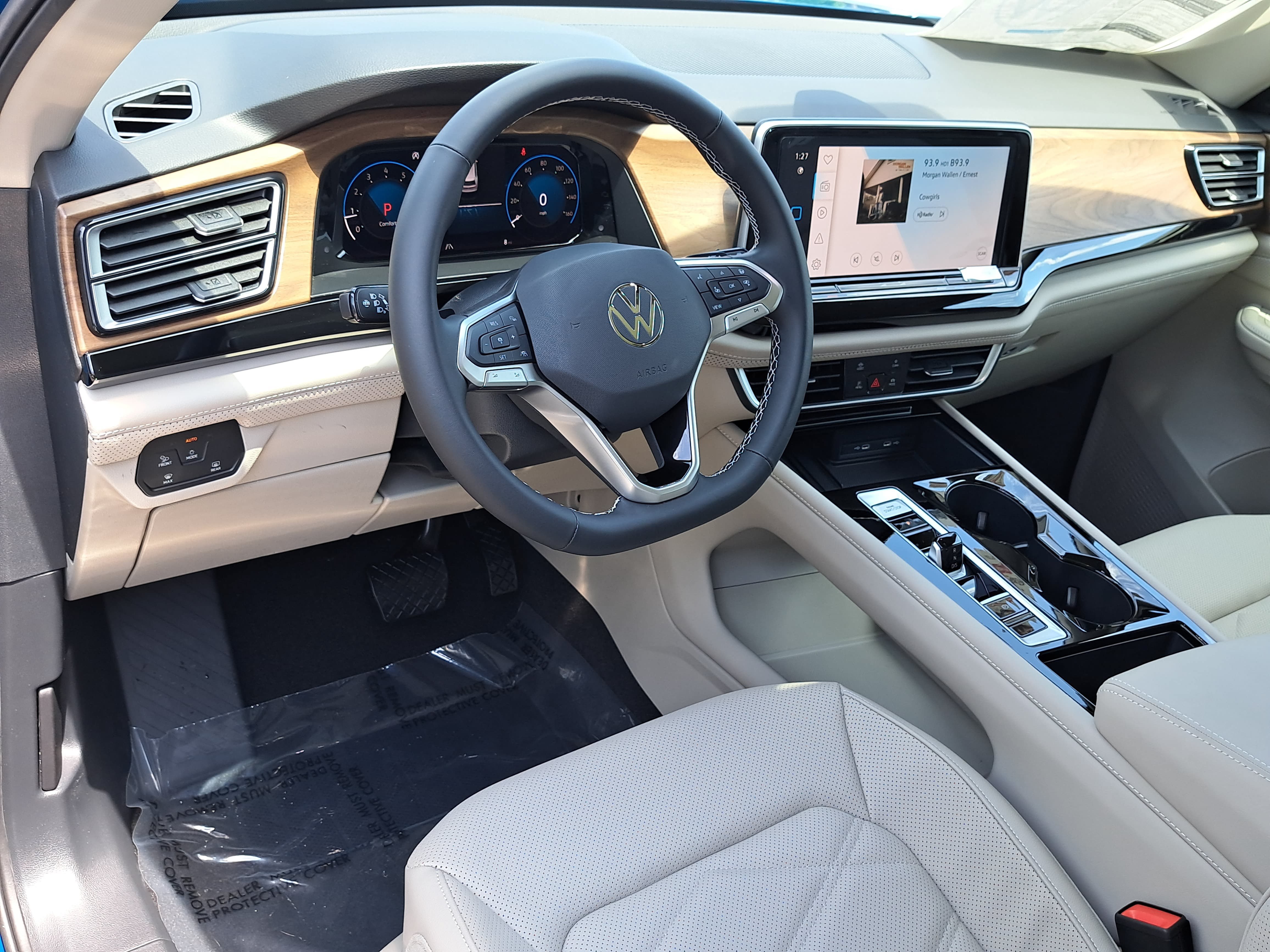 New 2026 Volkswagen Atlas SE FWD image 16