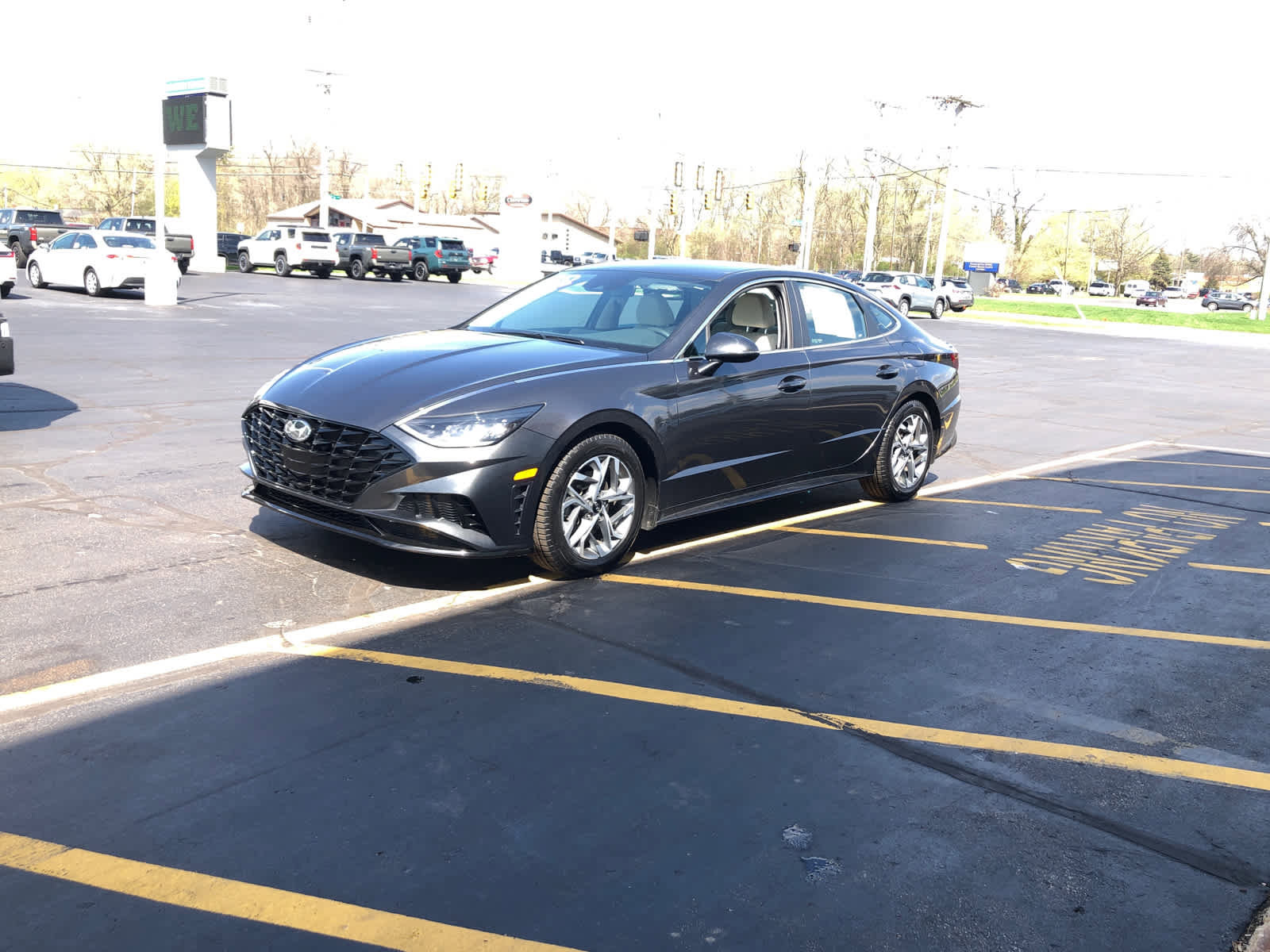 Used 2023 Hyundai Sonata SEL image 4