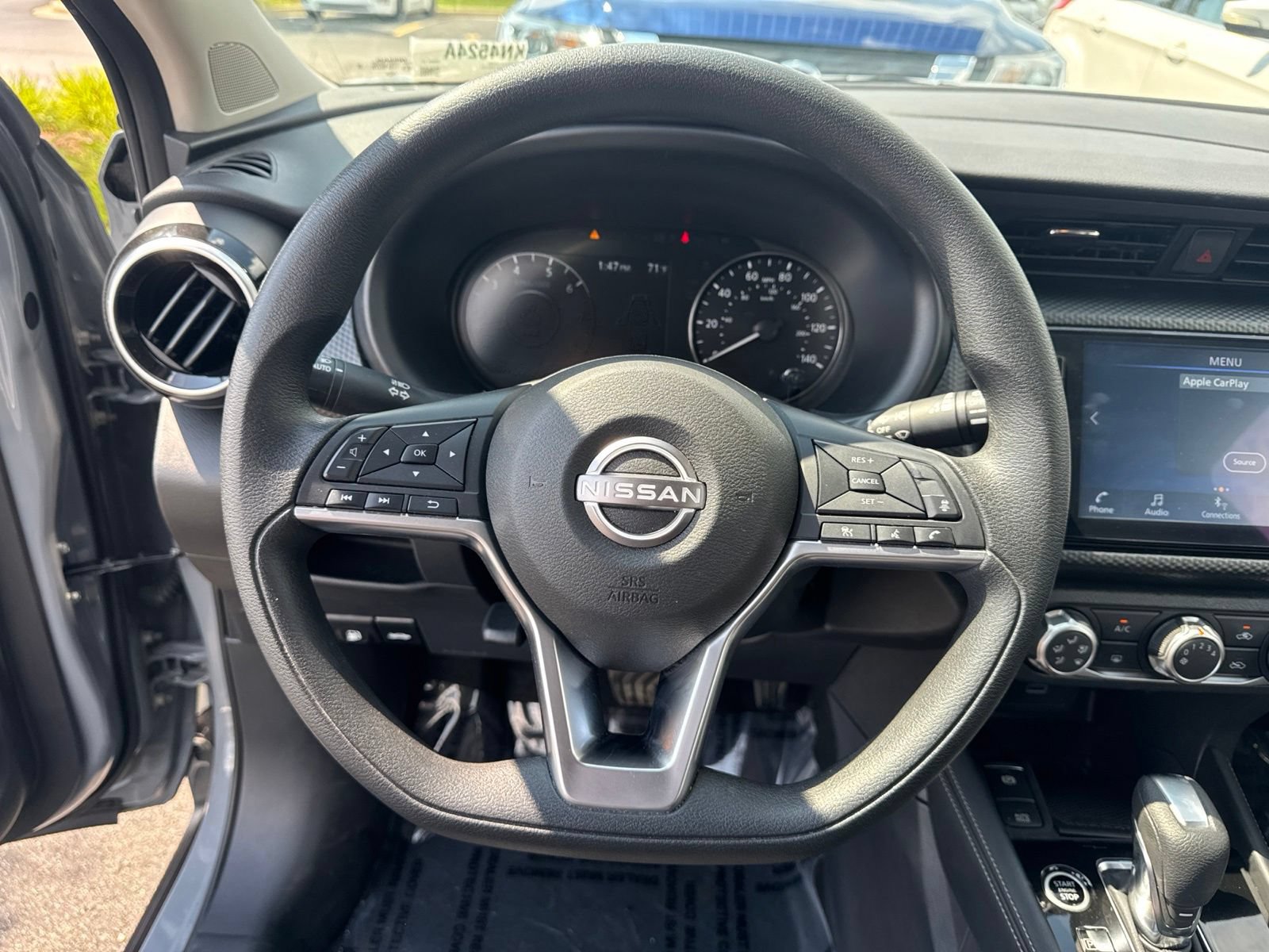 Used 2023 Nissan Kicks SV w/ Interior Electronics Package FWD image 17