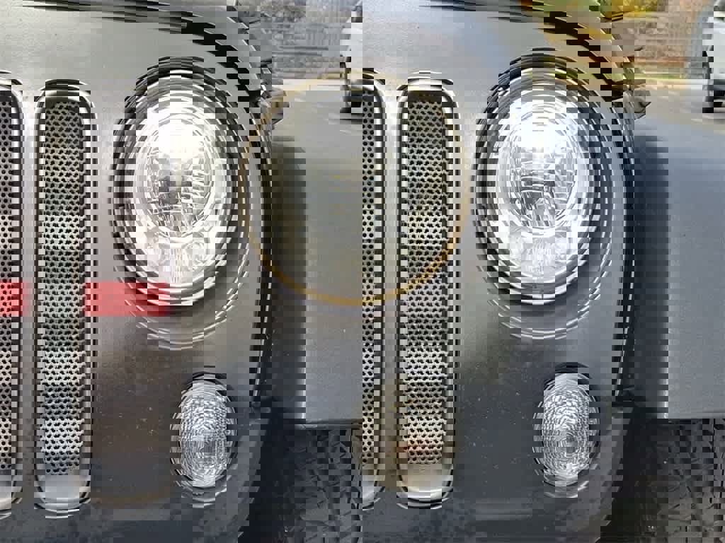 Used 2017 Jeep Wrangler Unlimited Rubicon image 29