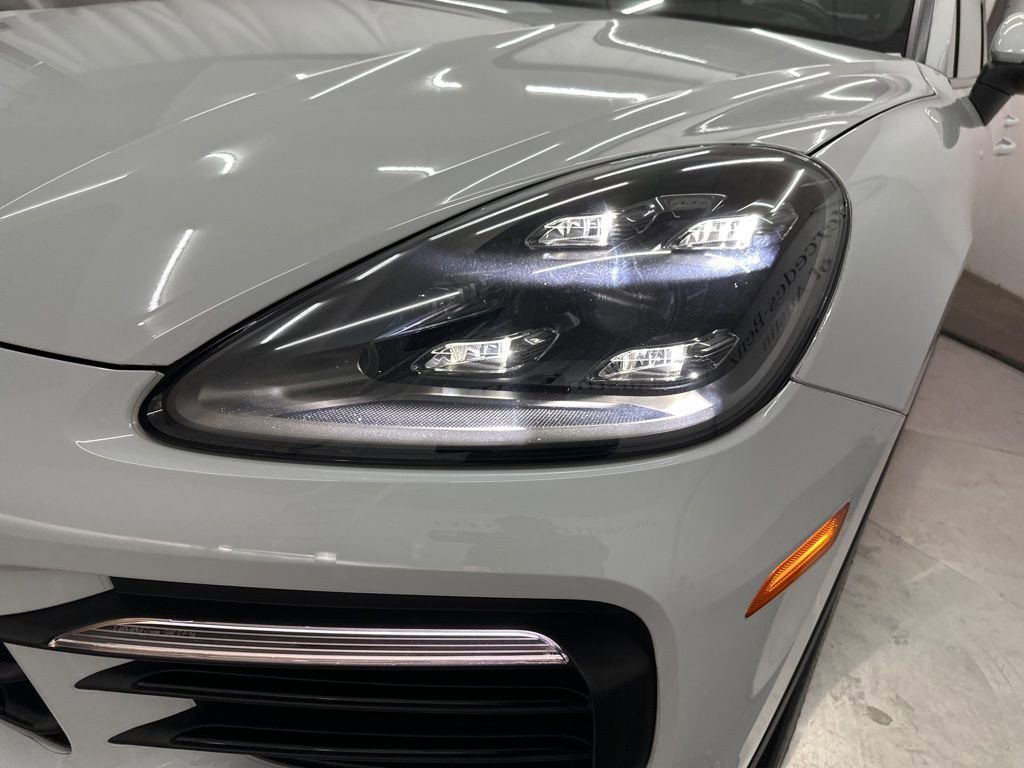 Used 2019 Porsche Cayenne S image 31