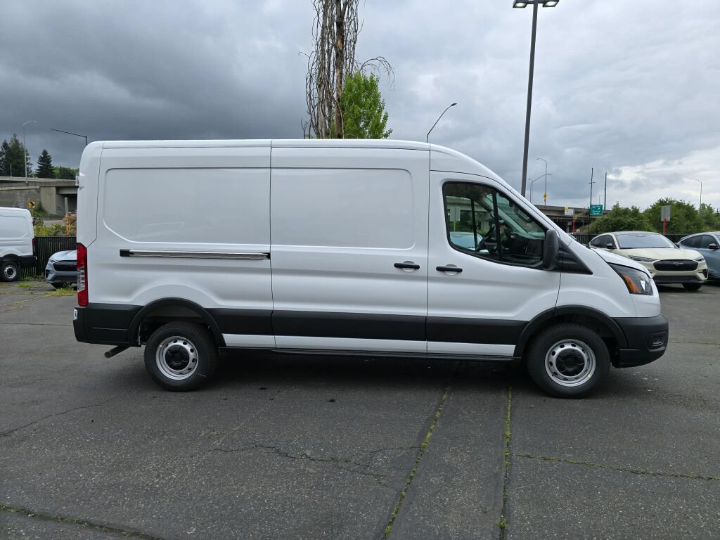 New 2026 Ford Transit 250 148 Medium Roof RWD image 4