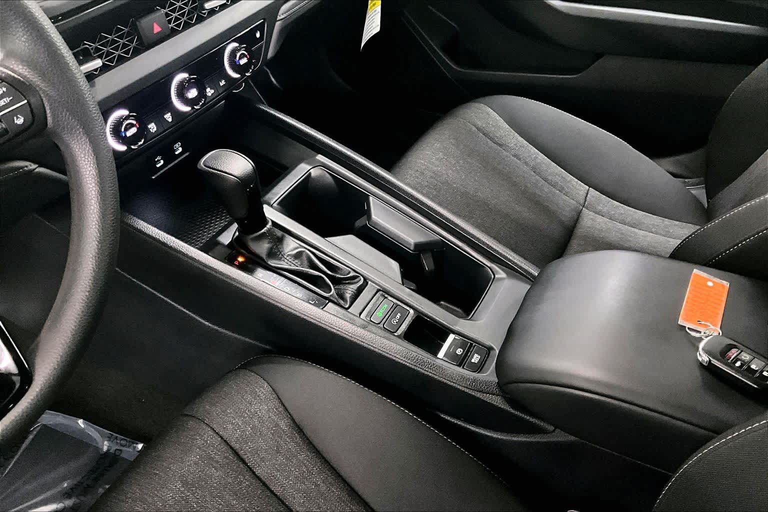 Used 2025 Honda Accord SE image 16