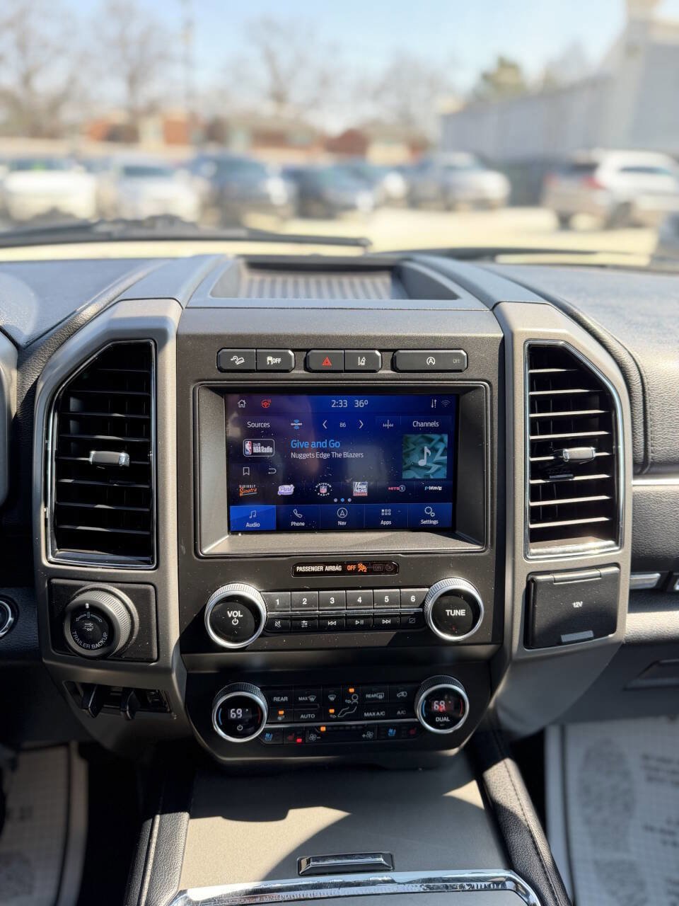 Used 2021 Ford Expedition XLT image 16