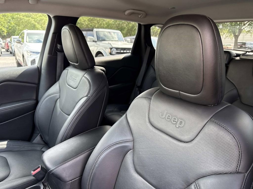 Used 2019 Jeep Cherokee Limited FWD image 21