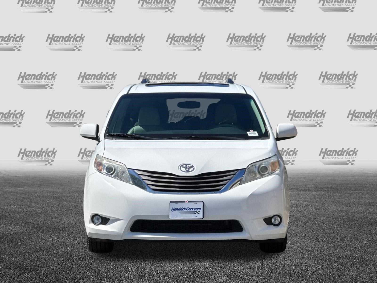 Used 2011 Toyota Sienna XLE FWD image 10