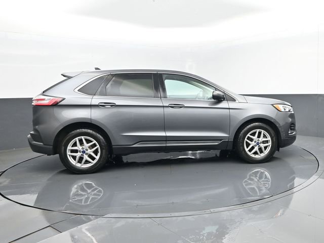 Used 2022 Ford Edge SEL w/ Convenience Package AWD/4WD image 4