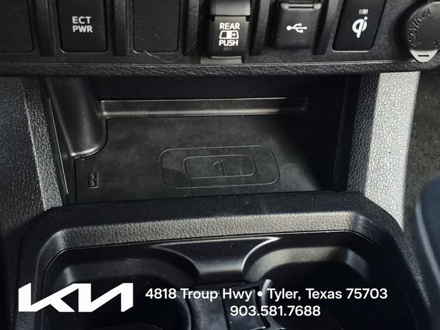 Used 2022 Toyota Tacoma TRD Off-Road AWD/4WD image 36