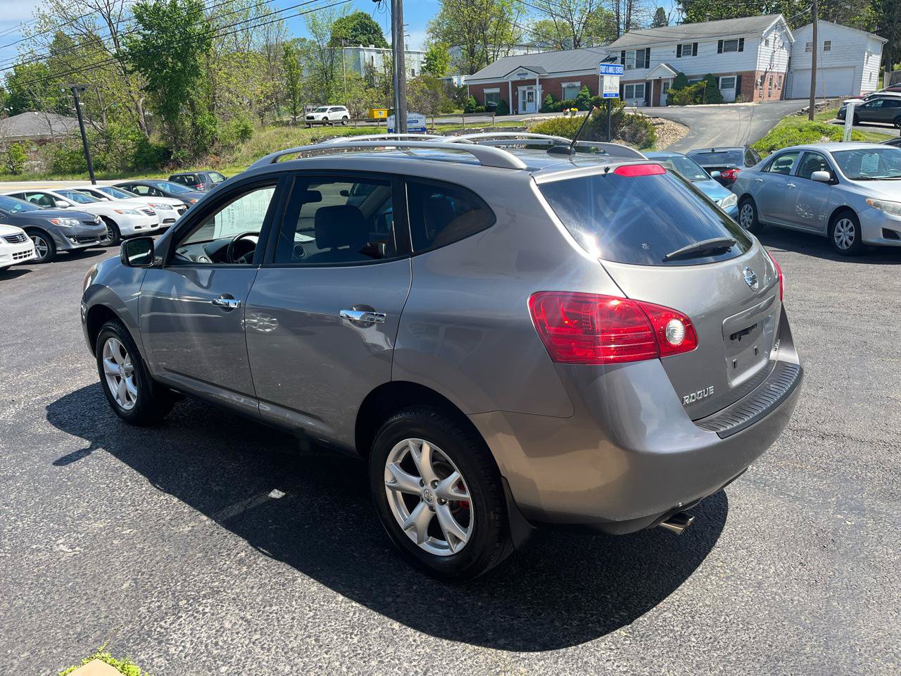 Used 2010 Nissan Rogue SL w/ Premium Pkg AWD/4WD image 10