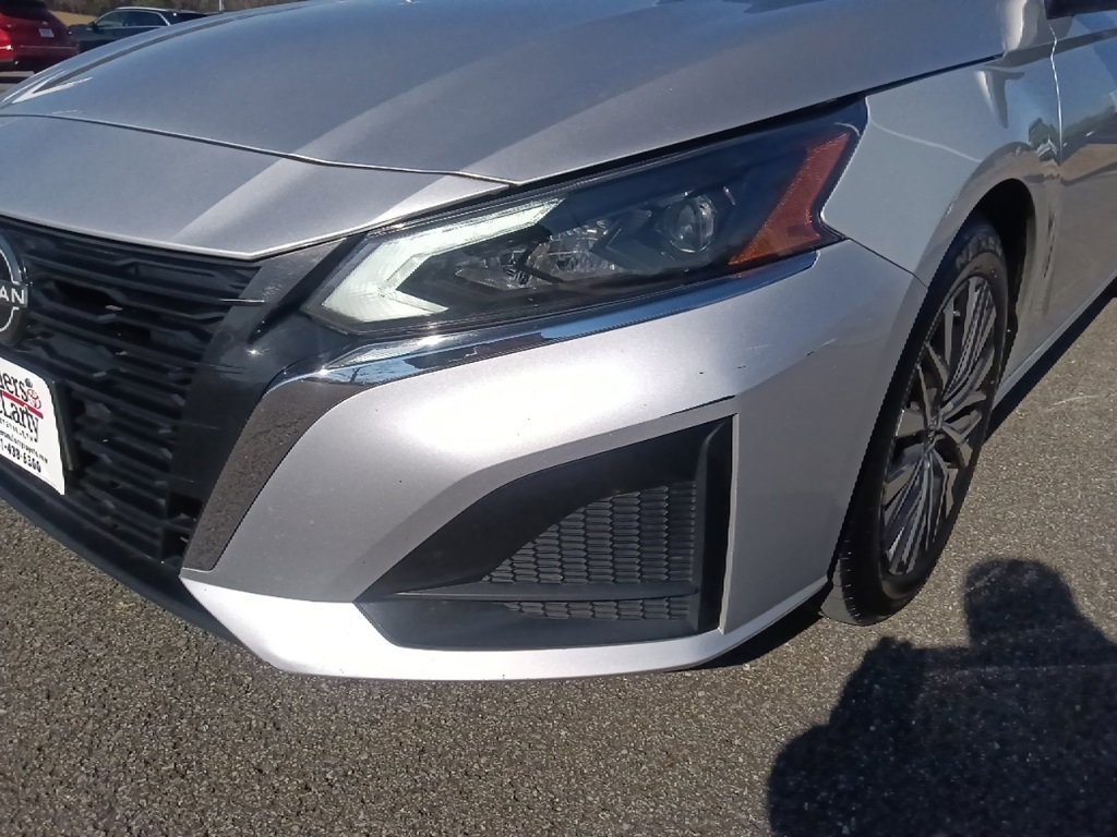Used 2023 Nissan Altima 2.5 SV image 9