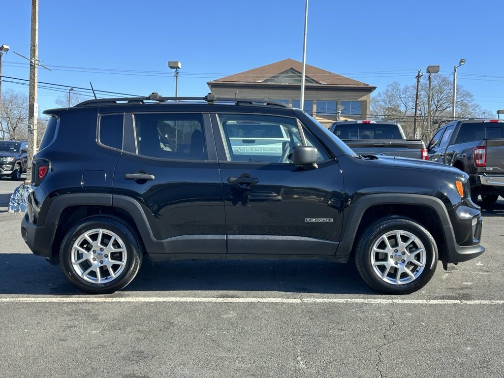 Used 2019 Jeep Renegade Sport w/ Sport Appearance Group image 9