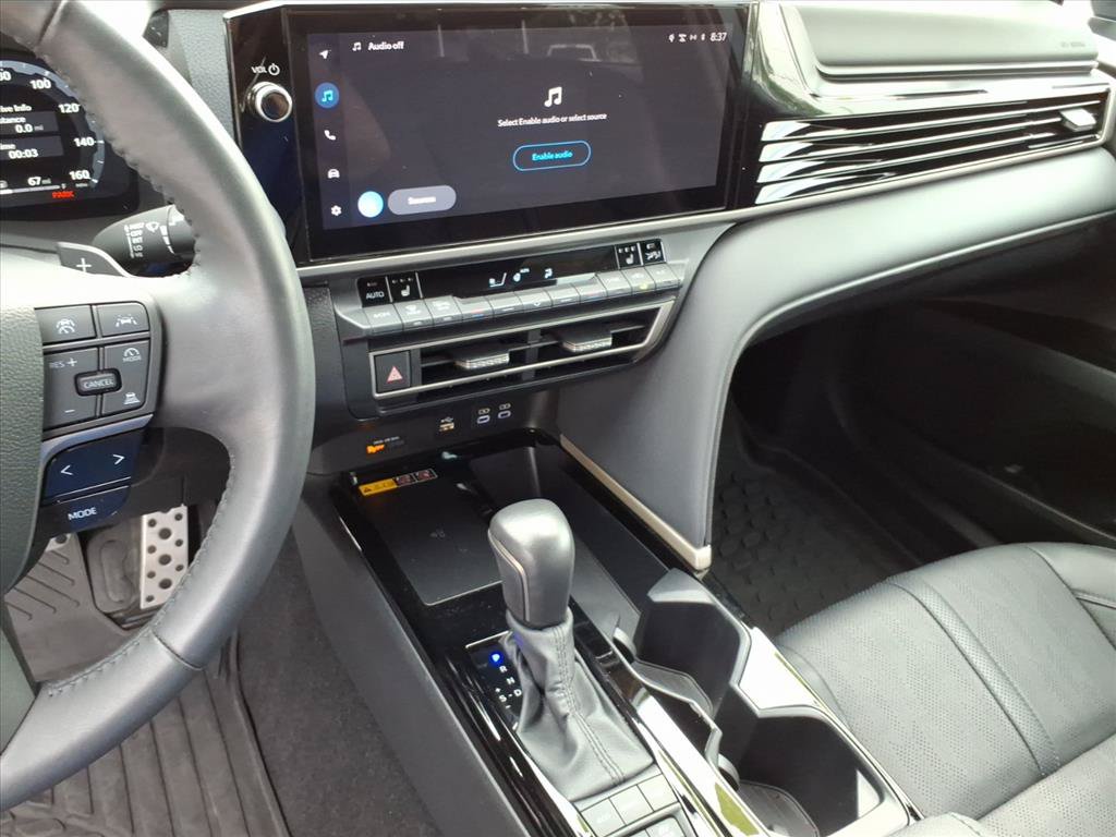 Used 2025 Toyota Camry XSE FWD image 36