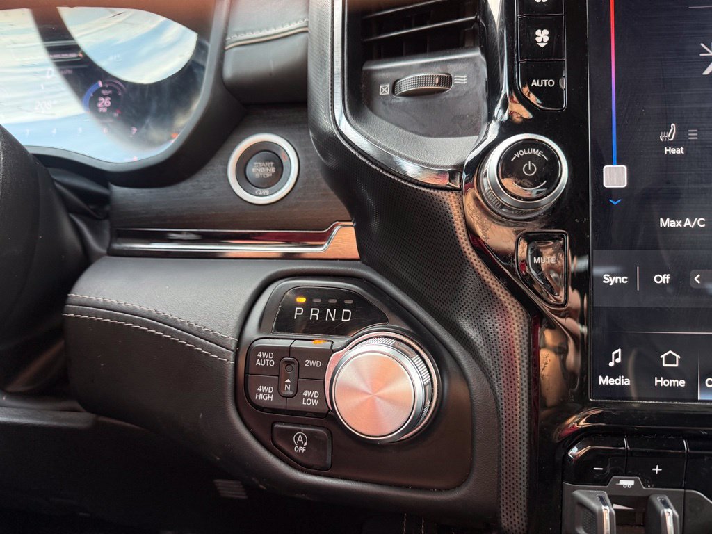 Used 2024 RAM 1500 Limited AWD/4WD image 19