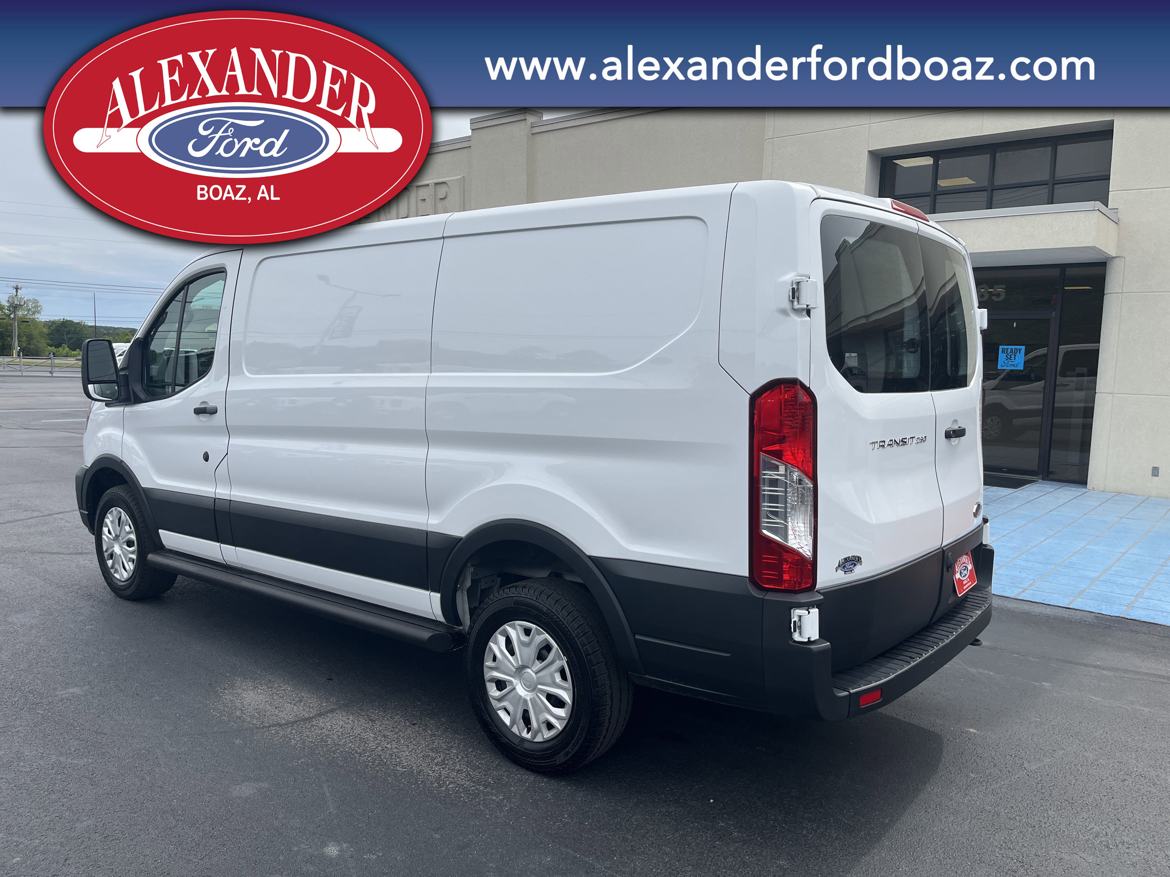 Used 2024 Ford Transit 250 Low Roof w/ Exterior Upgrade Package RWD image 2