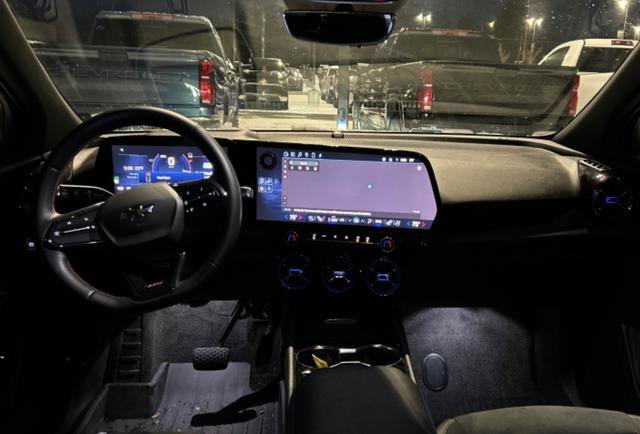 Used 2024 Chevrolet Blazer EV RS image 3