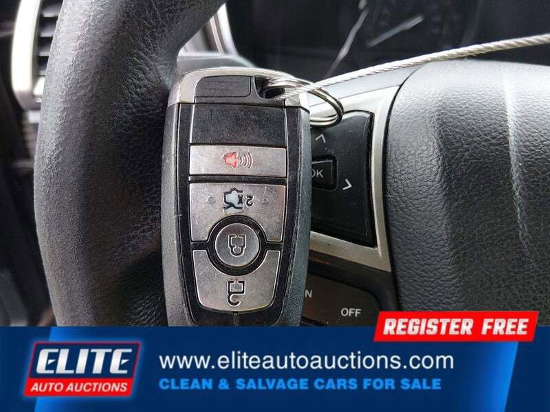 Used 2018 Ford Fusion SE image 21