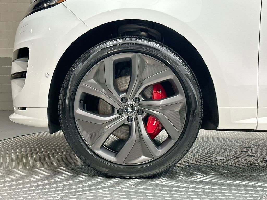 Certified 2024 Land Rover Range Rover Sport Dynamic SE image 17