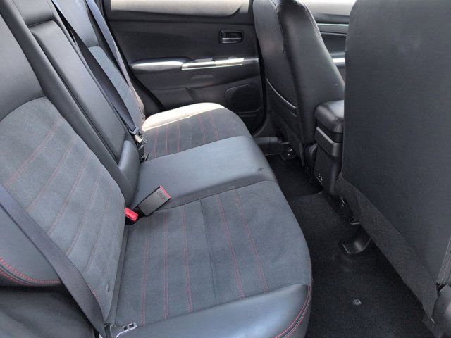 Used 2025 Mitsubishi Outlander Sport SE AWD/4WD image 29