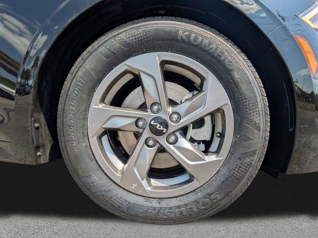 Used 2023 Kia K5 LXS image 11