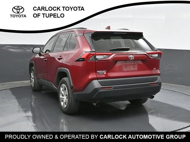Used 2019 Toyota RAV4 LE FWD image 11