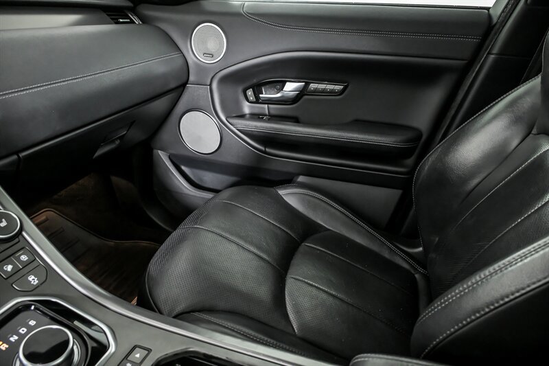 Used 2019 Land Rover Range Rover Evoque SE Premium AWD/4WD image 34