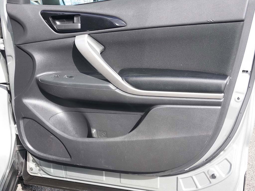 Used 2024 Mitsubishi Eclipse Cross ES image 17