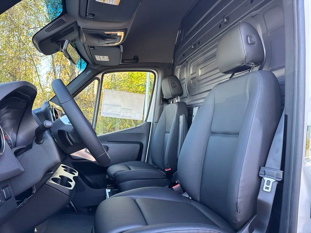 New 2025 Mercedes-Benz Sprinter 3500 image 21