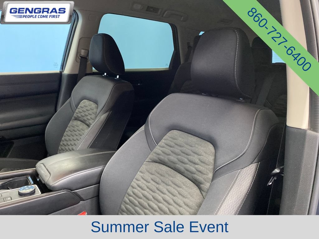 Used 2022 Nissan Pathfinder SV AWD/4WD image 9