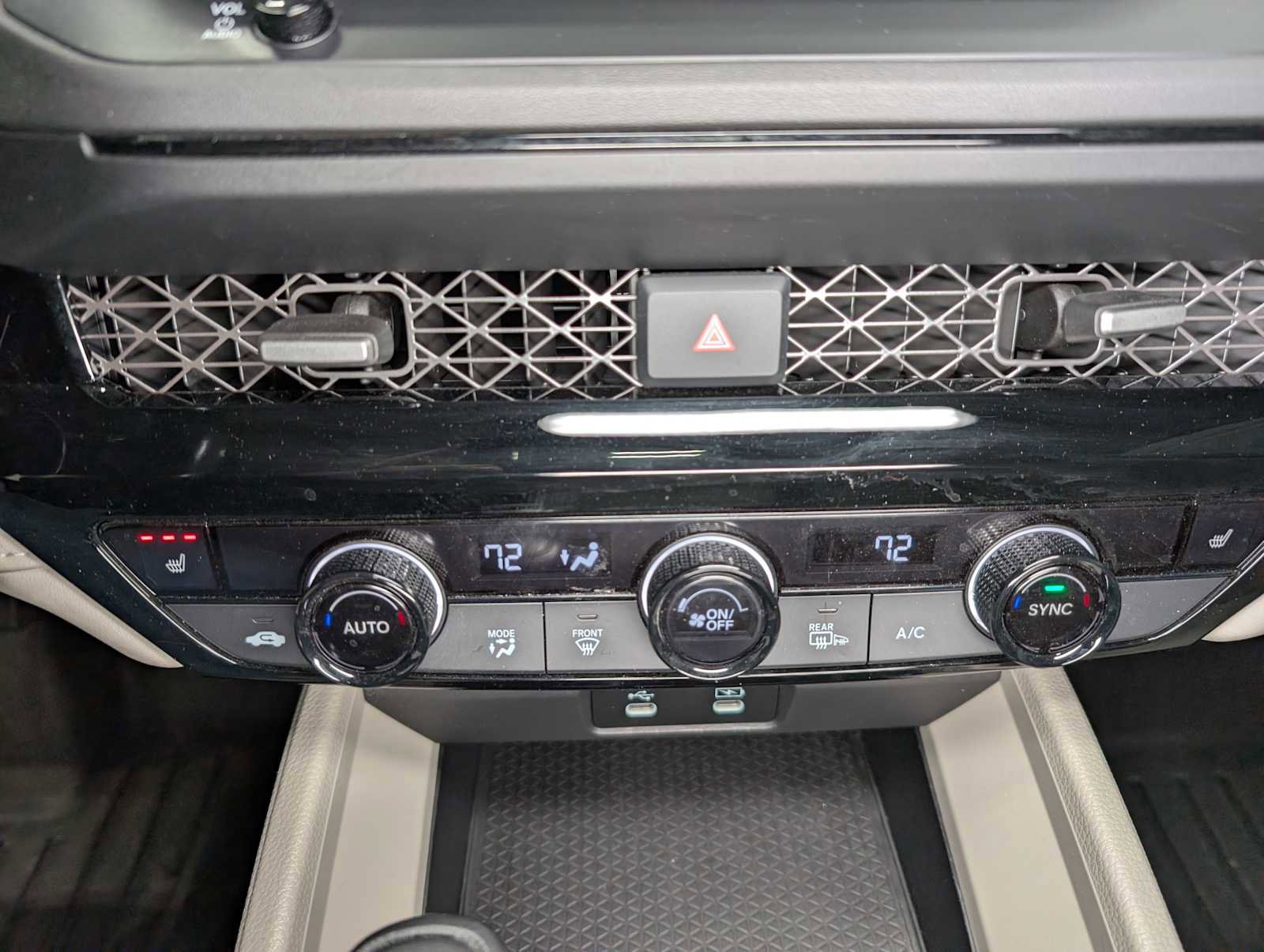 Used 2024 Honda Accord EX-L image 31