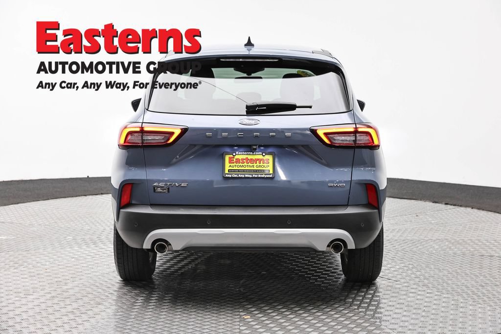 Used 2023 Ford Escape Active w/ Tech Pack #1 AWD/4WD image 6