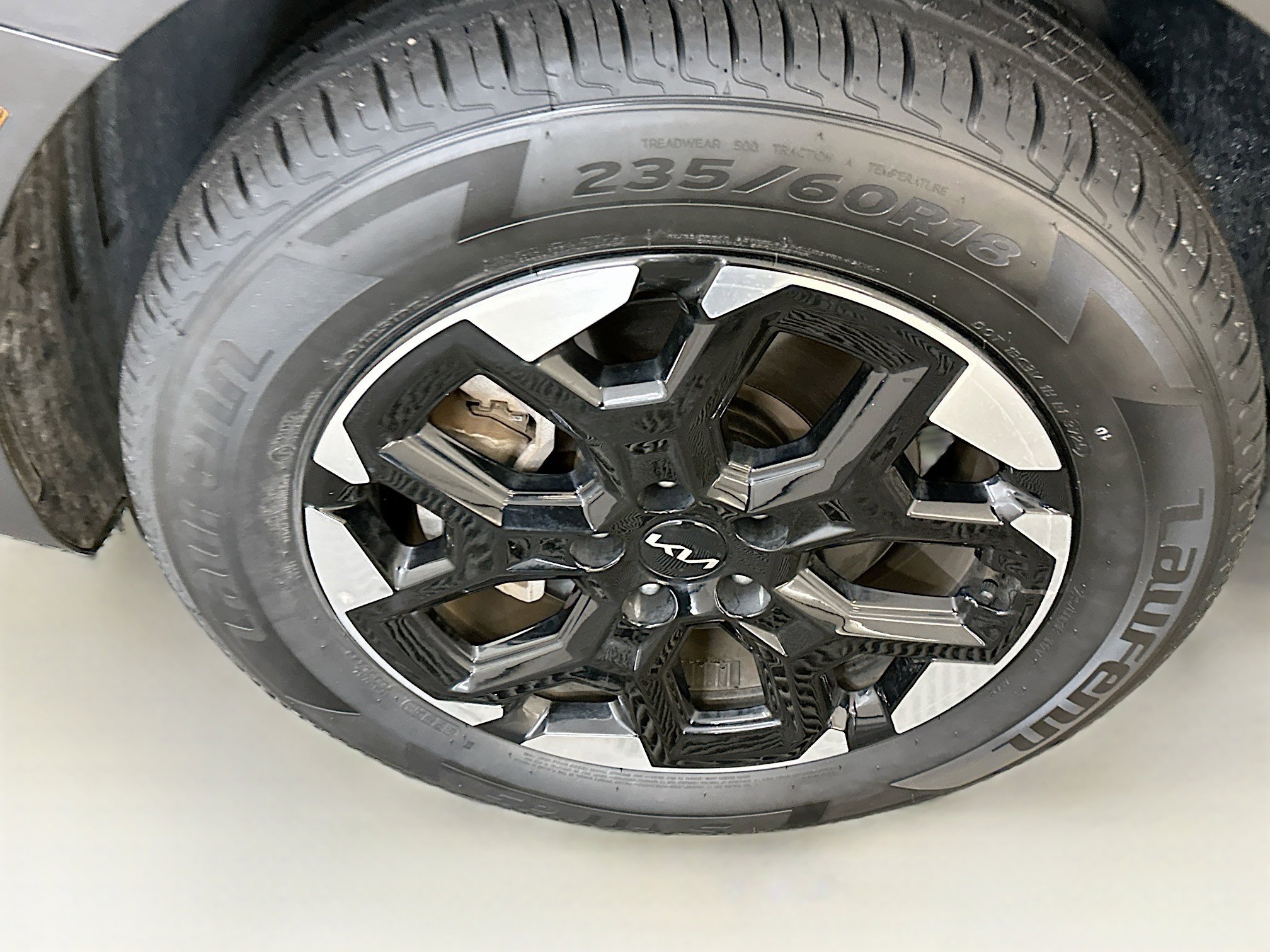 Used 2024 Kia Sorento S image 11