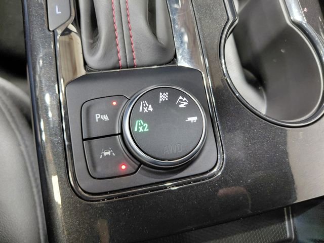 Used 2025 Chevrolet Blazer RS w/ Driver Confidence II Package image 34